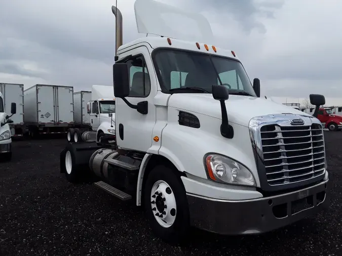 2014 FREIGHTLINER/MERCEDES CASCADIA 113438882f44ed68f3e17679c1243080e03