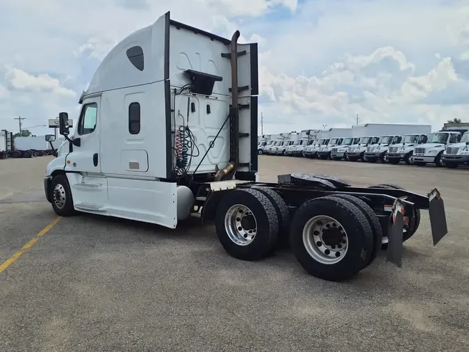 2019 FREIGHTLINER CASCADIA 125