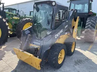2016 John Deere 318G