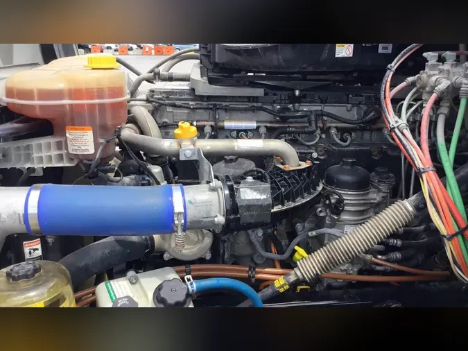 2020 Freightliner Cascadia 126