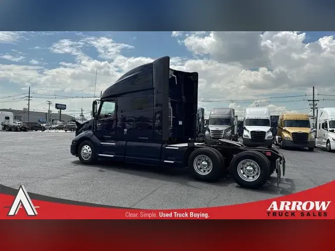 2022 VOLVO VNL760