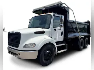 2021 Freightliner Business Class M2 112
