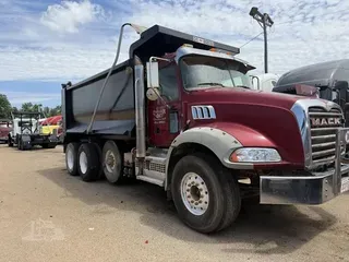 2019 MACK GRANITE 64BT