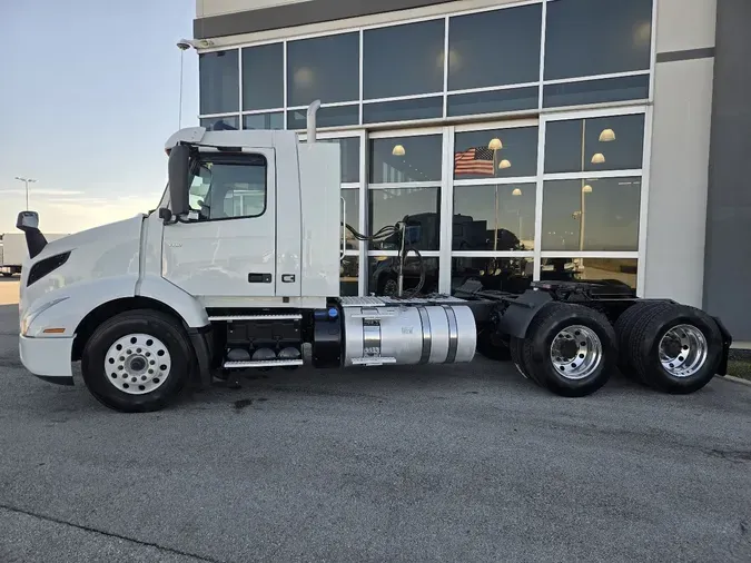 2024 VOLVO VNR64T3004393de54ed4d30b3fbe215314cf7de73