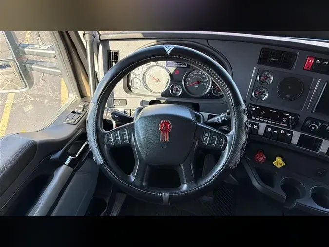 2022 KENWORTH T680
