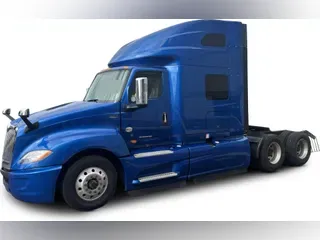 2020 International LT625