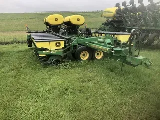2000 JOHN DEERE 1780