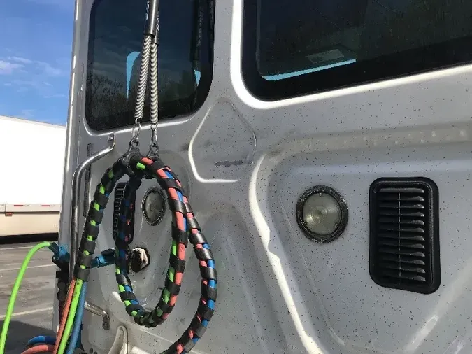 2016 FREIGHTLINER X12564ST