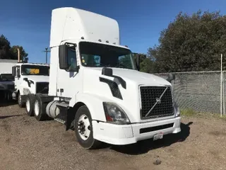 2009 VOLVO VNL64300