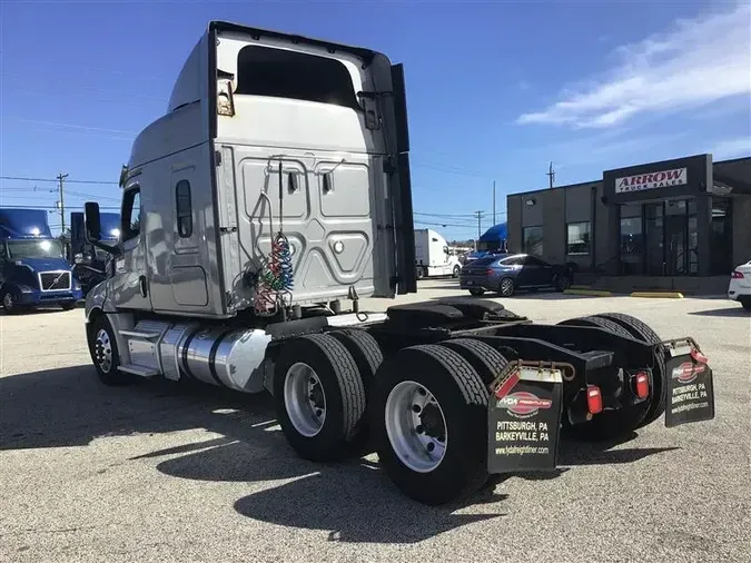 2019 FREIGHTLINER CA126