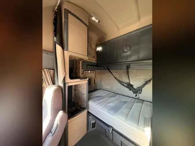 2020 Freightliner Cascadia