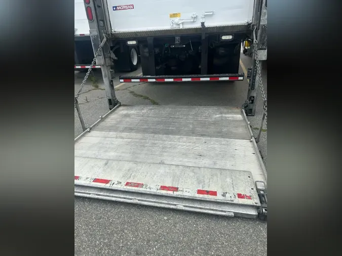 2018 FREIGHTLINER/MERCEDES M2 106