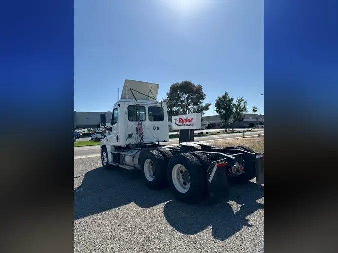 2019 FREIGHTLINER/MERCEDES CASCADIA 125