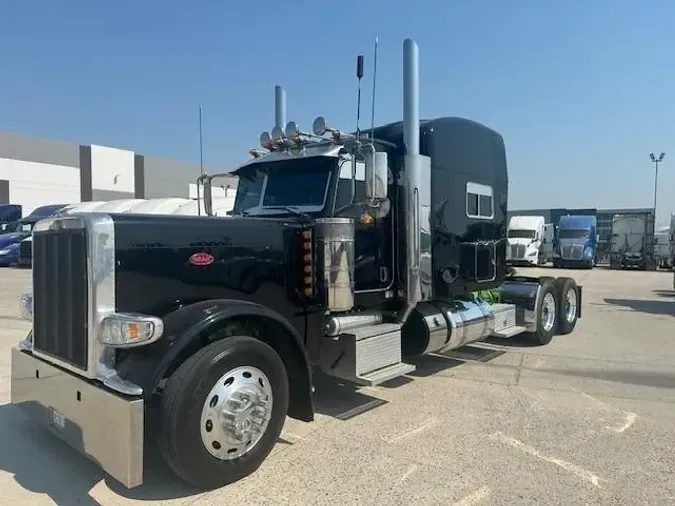 2019 Peterbilt 389