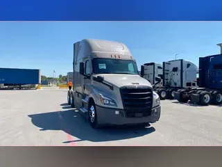 2022 Freightliner Cascadia 126