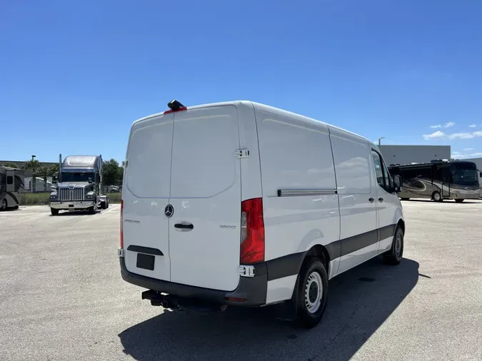 2022 Mercedes Benz Sprinter