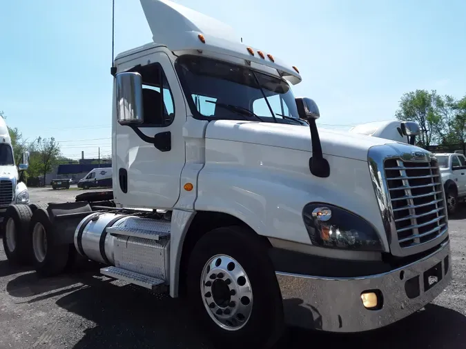 2017 FREIGHTLINER/MERCEDES CASCADIA 125