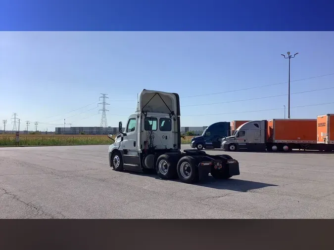 2019 Freightliner Cascadia 12643aeb97883337437c95b1432f34f9a4f