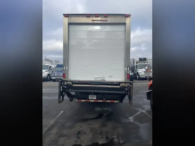 2016 FREIGHTLINER/MERCEDES M2 106