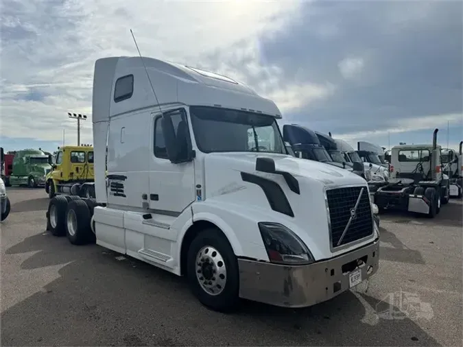 2016 VOLVO VNL64T670