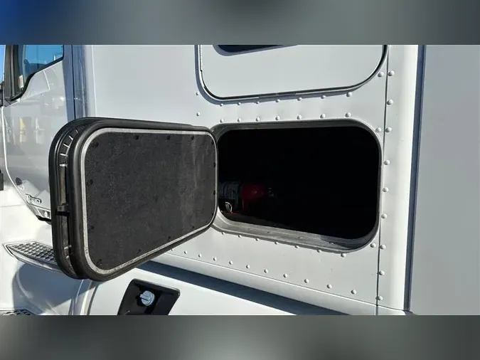 2022 KENWORTH T68043b43bfb3a88492b78ffaaa6ece6eaef