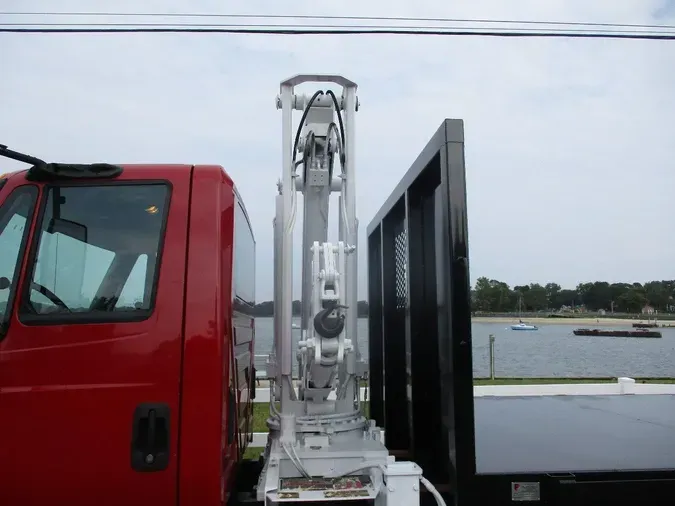 2015 INTERNATIONAL 4300