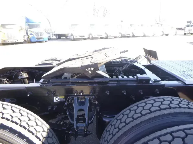 2020 Peterbilt 38943b4dc2a46c2254296dfd1e12a805daa