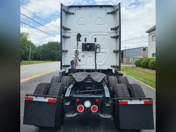 2019 FREIGHTLINER/MERCEDES CASCADIA 125