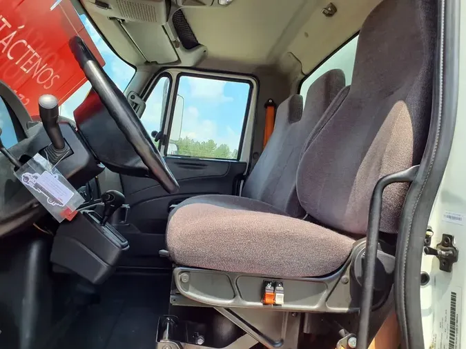 2017 NAVISTAR INTERNATIONAL 4300