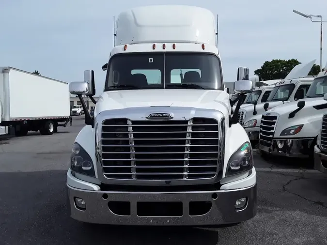 2019 FREIGHTLINER CASCADIA 125