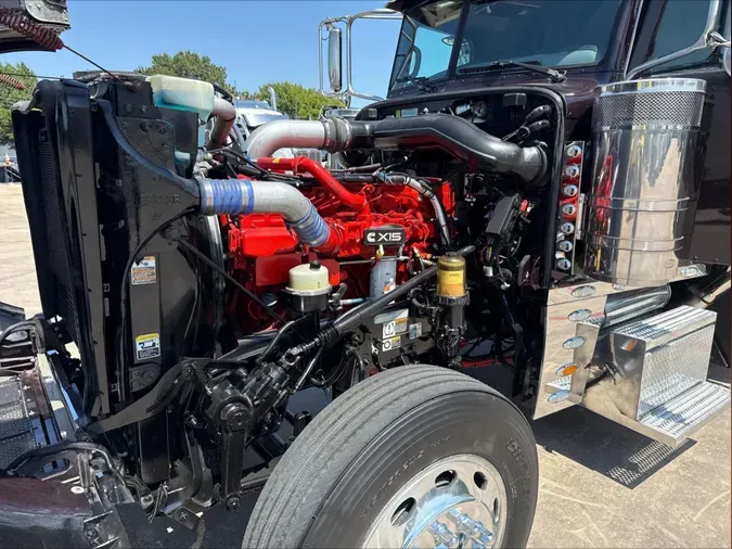 2022 Peterbilt 389