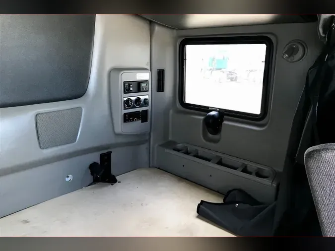2022 INT LT625 6x4