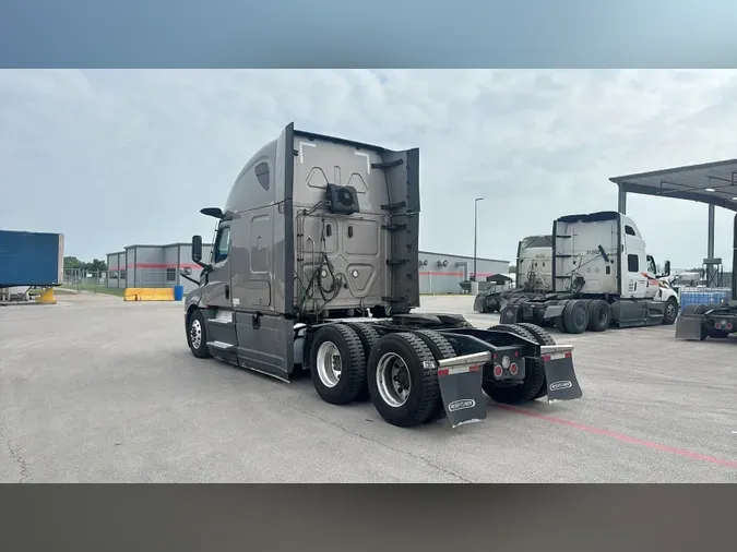 2022 Freightliner Cascadia