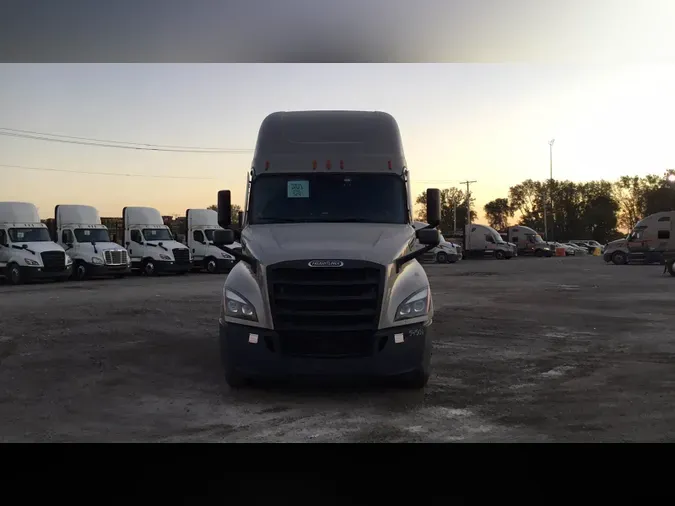 2023 Freightliner Cascadia 126