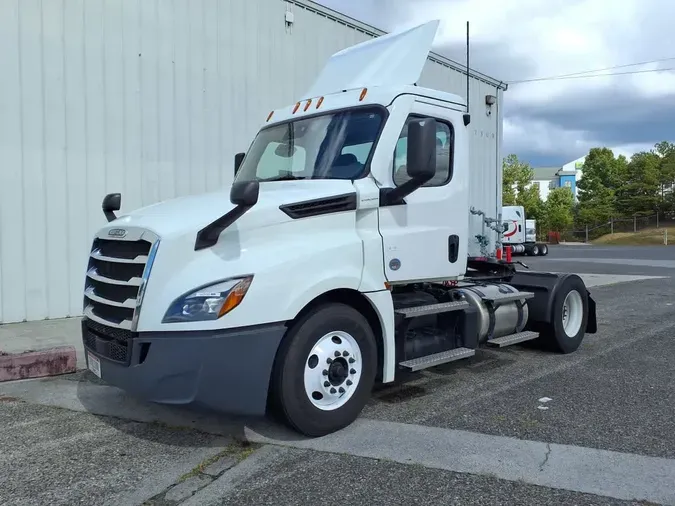 2022 FREIGHTLINER/MERCEDES CASCADIA PX12642ST43d44fa5f4bf7647feaa775a97e279ff