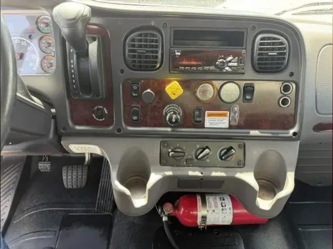 2019 Freightliner Business Class M2 106