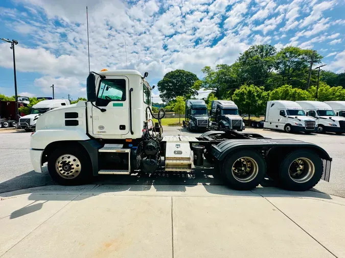 2019 Mack ANTHEM 64T