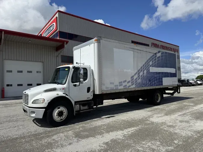 2007 Freightliner BUSINESS CLASS M2 106