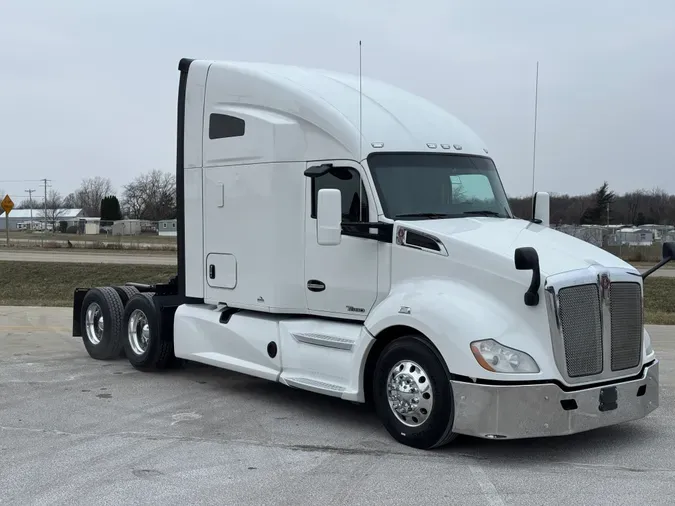 2021 KENWORTH T680