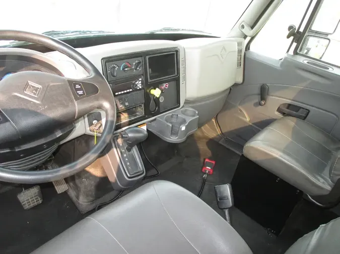 2017 INTERNATIONAL 4300