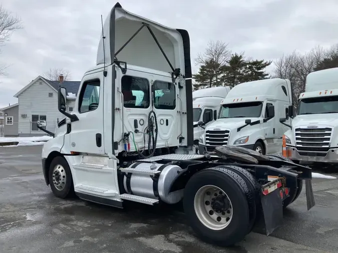 2020 FREIGHTLINER/MERCEDES NEW CASCADIA 12643ecb3e2d577af39146923b843a94cfc