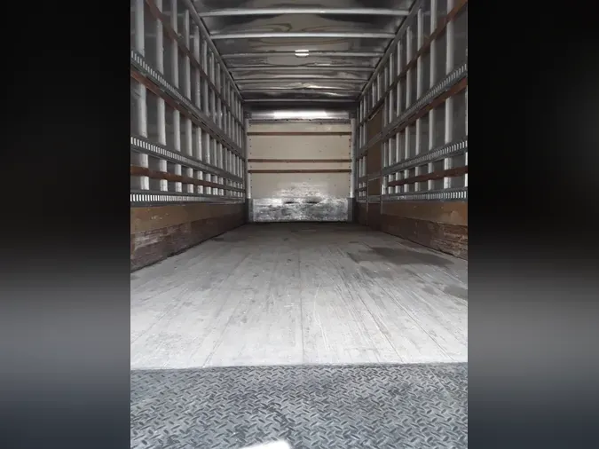 2018 FREIGHTLINER M2 106