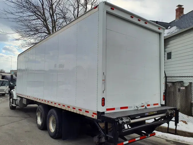 2018 FREIGHTLINER/MERCEDES M2 112