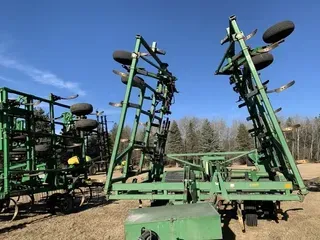 1998 John Deere 680