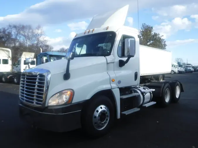 2018 FREIGHTLINER/MERCEDES CASCADIA 12543ef555e609f93a9fe02aaf552a5145b