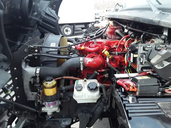 2018 FREIGHTLINER/MERCEDES M2 106