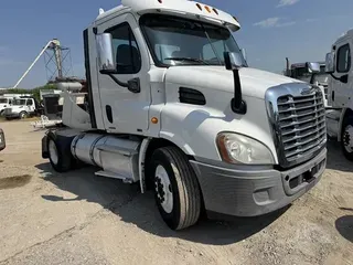 2011 FREIGHTLINER CASCADIA 125