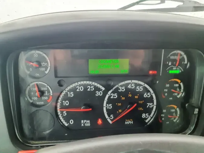 2020 FREIGHTLINER/MERCEDES M2 106