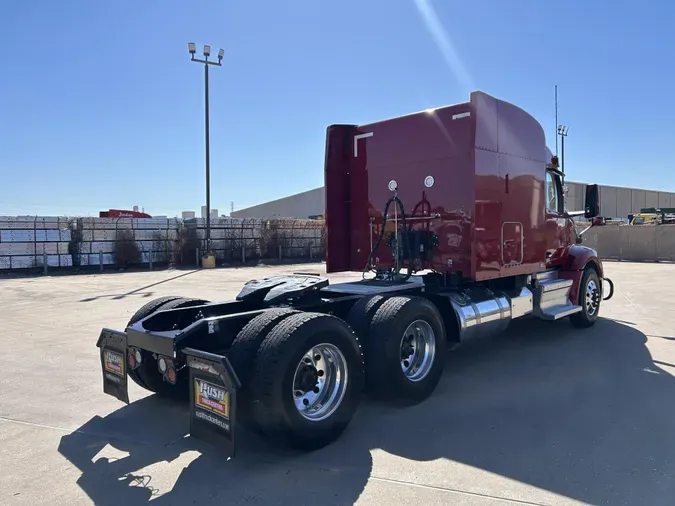 2022 Peterbilt 57943fb160d890f736476efecebd570f182