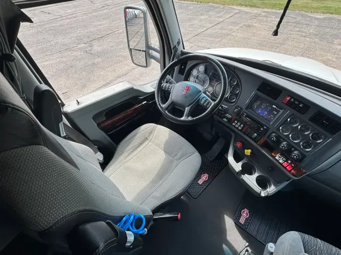 2022 Kenworth T680